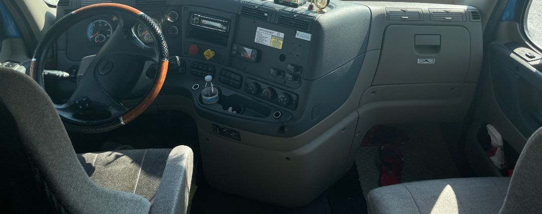 2018 FREIGHTLINER Cascadia 125 - Image 6